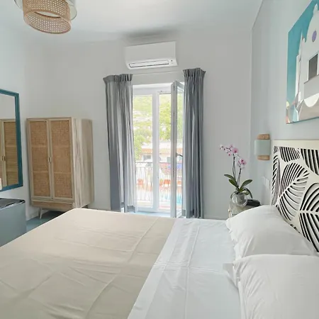 Lord Byron Hotel