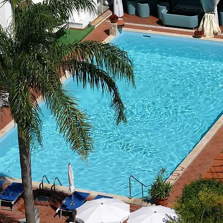 Lord Byron Hotel 4*